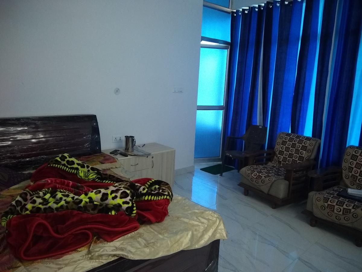 Pardhan Guest House Bāra Banki Exteriör bild